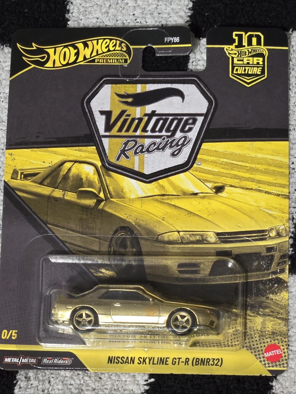 Hot Wheels Car Culture Vintage Racing CHASE model gold Nissan Skyline GT-R